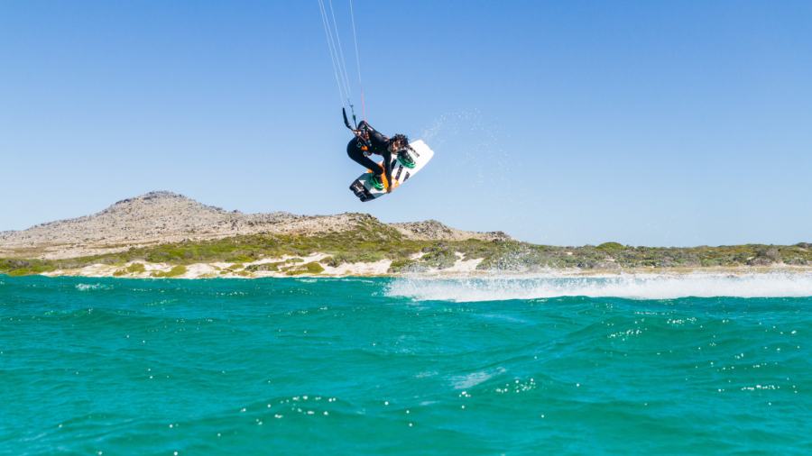 skok na freeride kiteboardu rrd bliss y25 windsurfing karlin